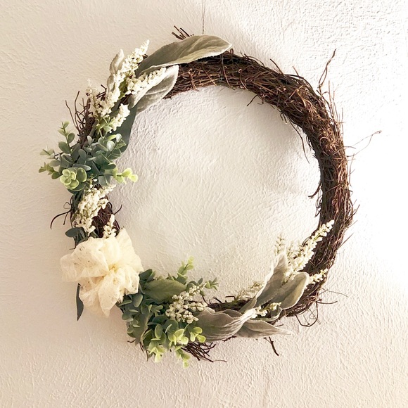 ♦️SOLD♦️Lambs ear wreath with creamy lace bow - Picture 2 of 8